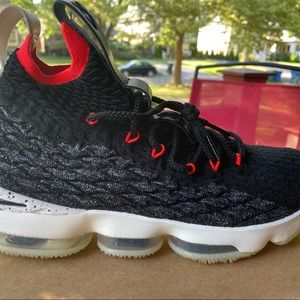 Nike lebrons 15 Black / Bright Crimson. Mens 9